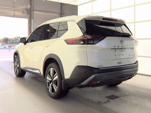 Used 2023 Nissan Rogue SL w/ SL Premium Package AWD/4WD image 2