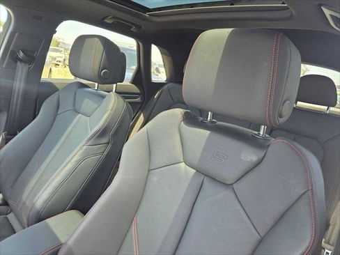 Used 2025 Audi Q3 2.0T Premium Plus w/ Premium Plus Package AWD/4WD image 24