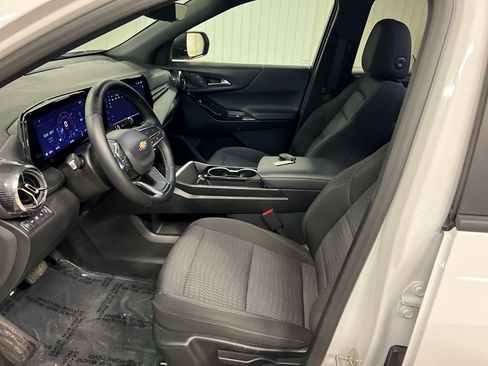 Certified 2025 Chevrolet Equinox LT w/ Safety and Technology Package AWD/4WD image 13