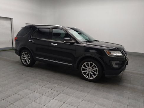 Used 2017 Ford Explorer Limited image 11