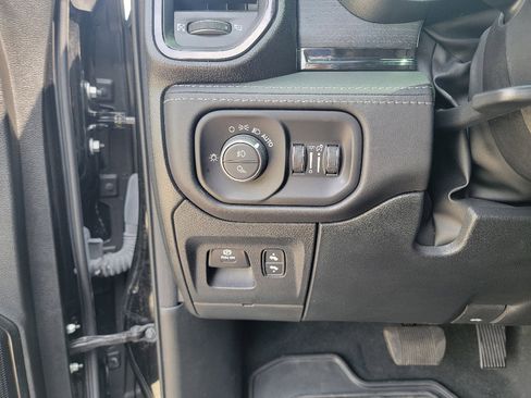 Used 2022 RAM 1500 Limited w/ Night Edition AWD/4WD image 14