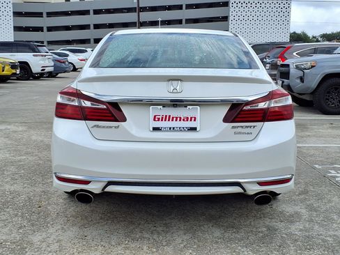 Used 2017 Honda Accord Sport image 24