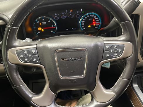 Used 2018 GMC Sierra 1500 Denali AWD/4WD image 4