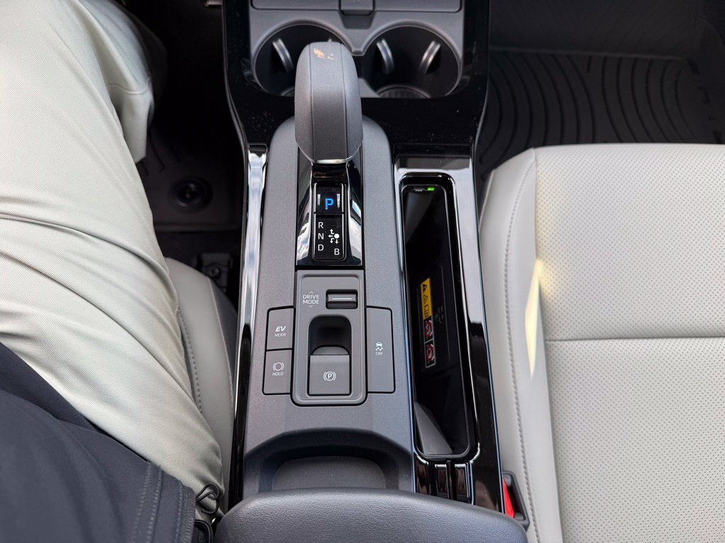New 2027 Toyota Prius Limited w/ Limited Premium Package FWD image 22