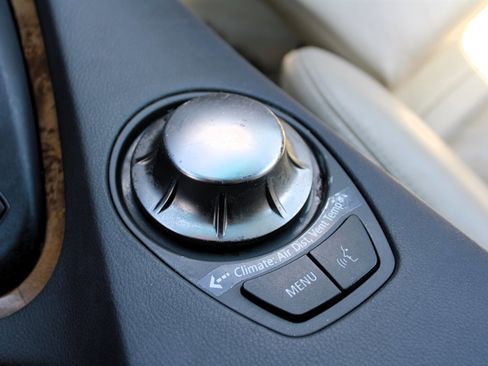 Used 2005 BMW 645Ci Convertible image 31