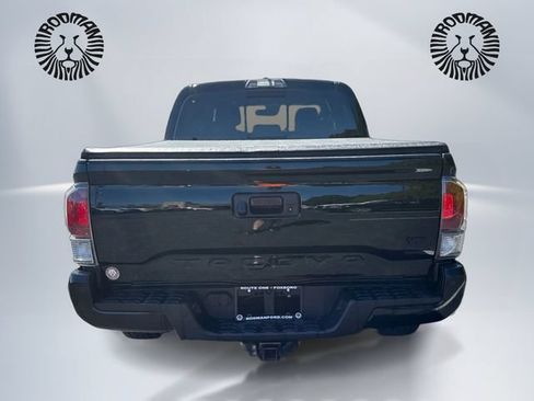 Used 2023 Toyota Tacoma TRD Sport w/ TRD Premium Sport Package AWD/4WD image 7
