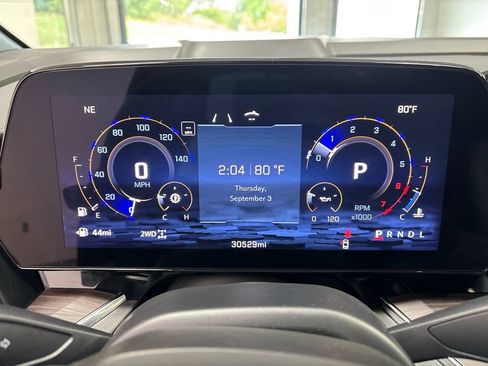 Used 2025 Chevrolet Suburban Premier AWD/4WD image 15