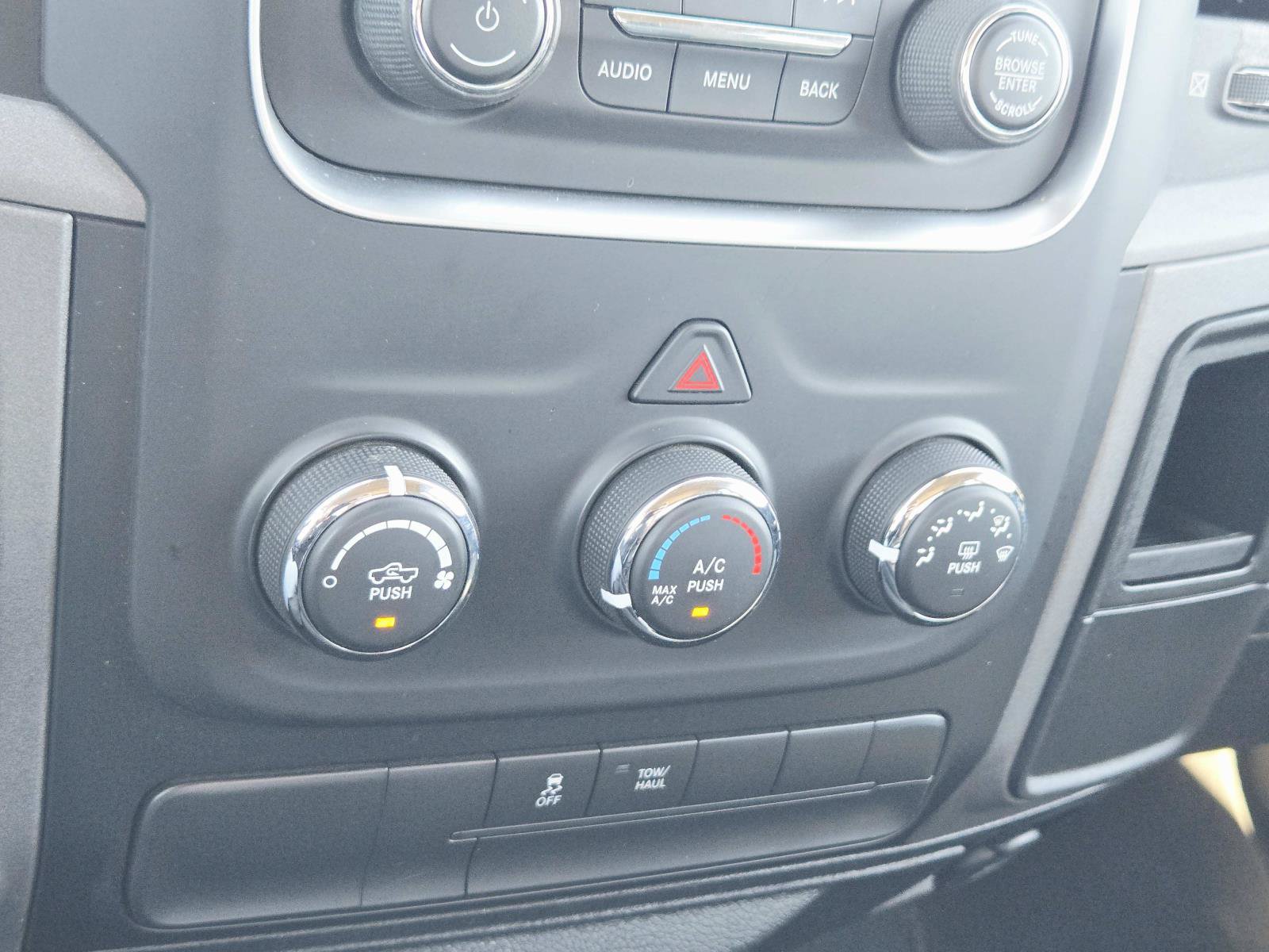Used 2017 RAM 1500 Express AWD/4WD image 28