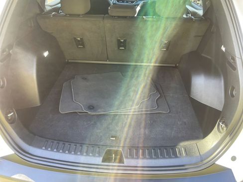 Used 2025 Chevrolet Equinox LT image 33