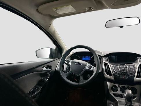 Used 2014 Ford Focus SE w/ SE Winter Package FWD image 22