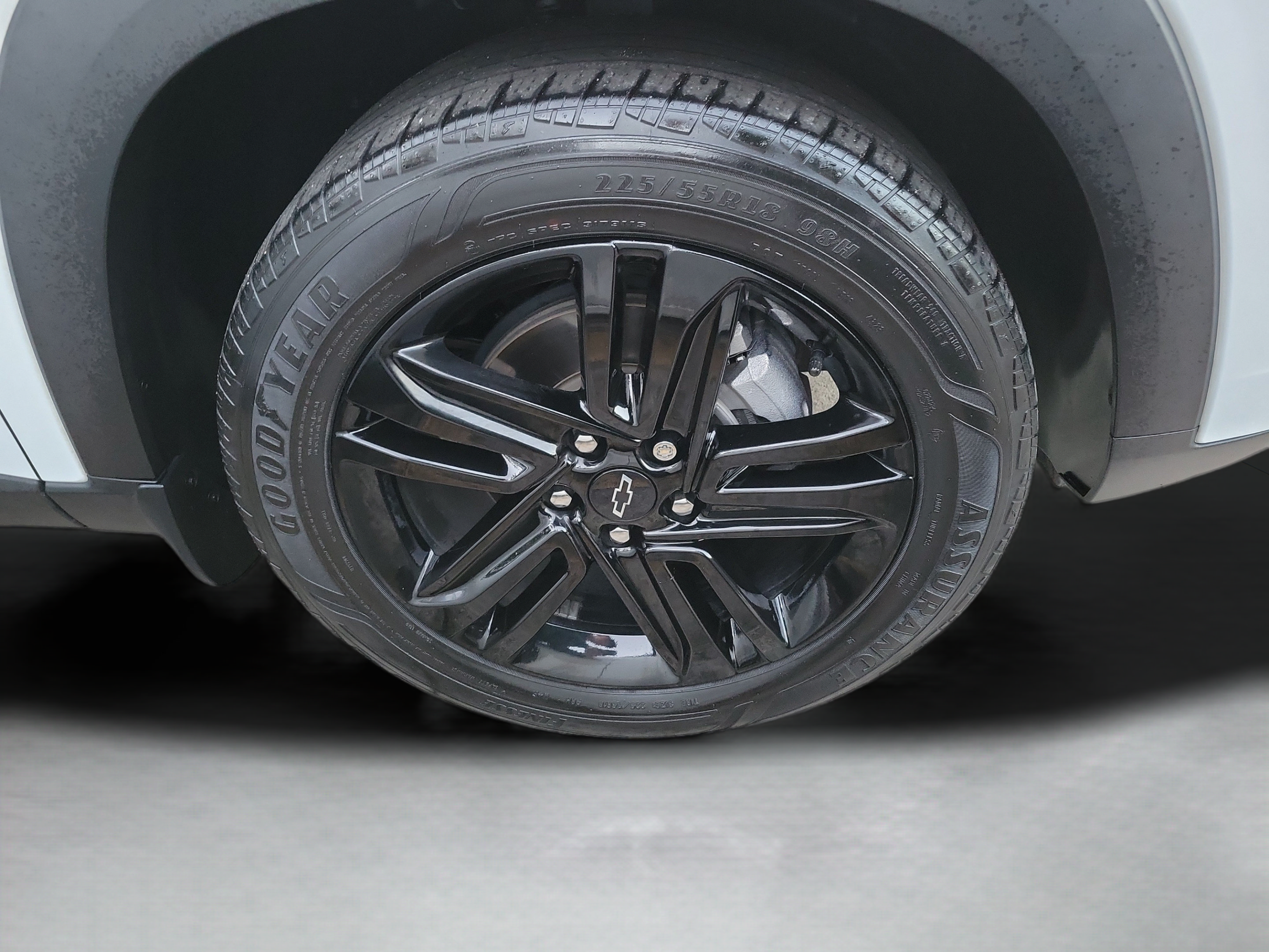 Used 2024 Chevrolet Trax ACTIV w/ Sunroof Package FWD image 5