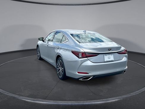 Used 2024 Lexus ES 350 w/ Premium Package FWD image 10