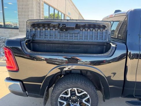 Used 2025 RAM 1500 Laramie AWD/4WD image 9