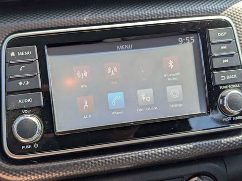 Used 2018 Nissan Kicks S FWD image 22
