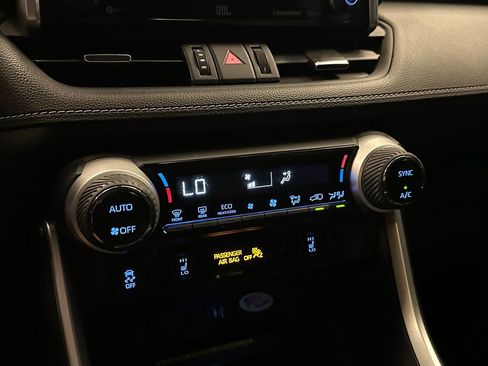 Used 2019 Toyota RAV4 Limited w/ Advanced Technology Package AWD/4WD image 15