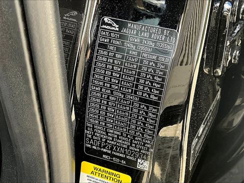 Used 2022 Jaguar E-PACE SE image 33