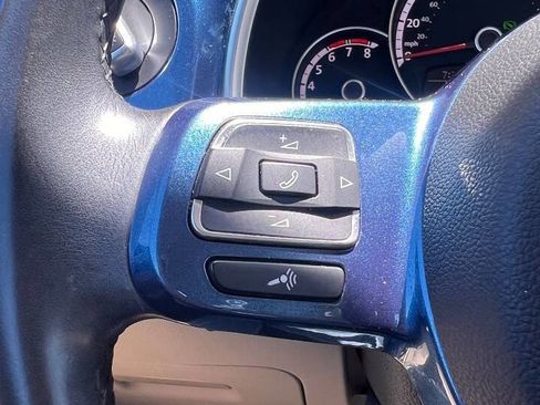 Used 2016 Volkswagen Beetle 1.8T SE w/ Lighting Package FWD image 17