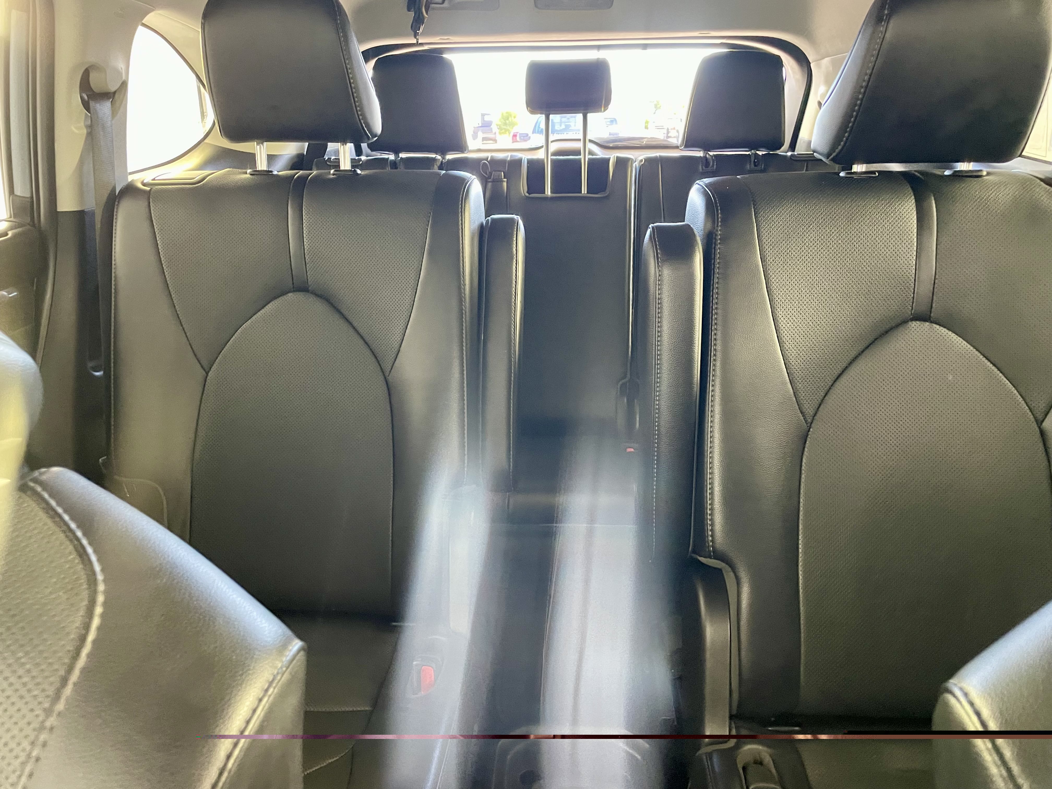 Used 2022 Toyota Highlander Limited FWD image 19