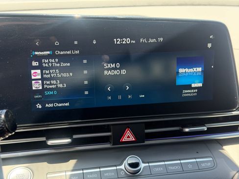 Used 2024 Hyundai Elantra SEL FWD image 25