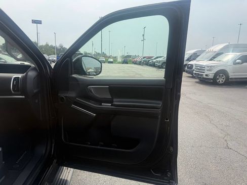 Used 2025 Ford Expedition Platinum AWD/4WD image 71