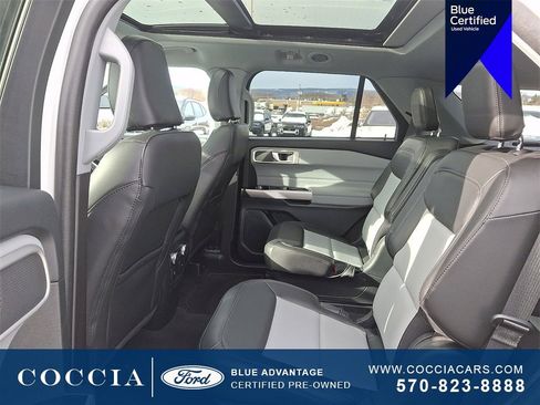 Certified 2022 Ford Explorer XLT w/ Equipment Group 202A image 11