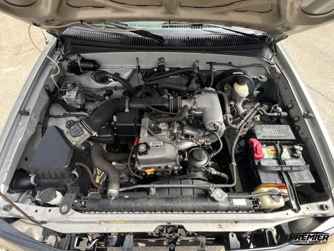 Used 2004 Toyota Tacoma 2WD Regular Cab w/ Enhancement Pkg image 16