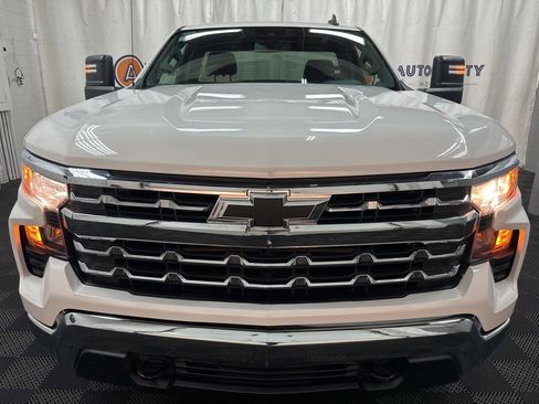 Used 2025 Chevrolet Silverado 1500 W/T w/ WT Value Package image 4