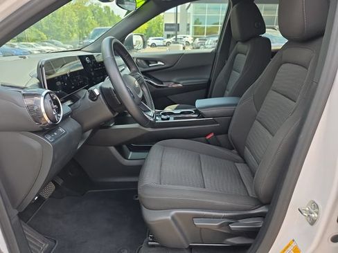 Used 2026 Chevrolet Equinox LT FWD image 10