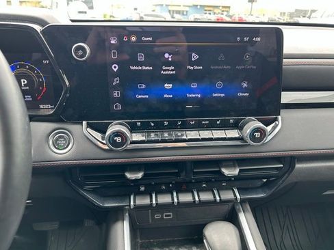 Used 2024 Chevrolet Colorado Z71 w/ Z71 Convenience Package 2 image 18