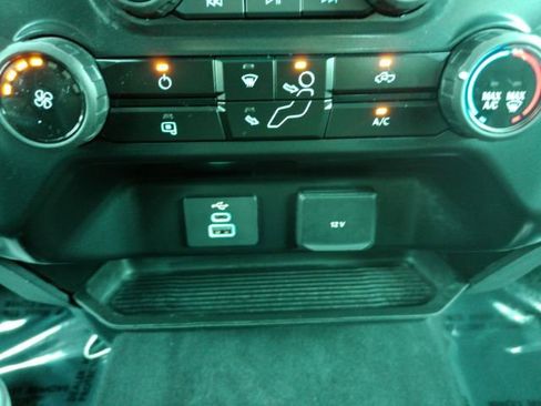 Used 2025 Ford F250 XLT image 42