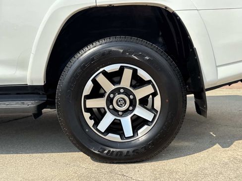 Used 2024 Toyota 4Runner TRD Off-Road image 7