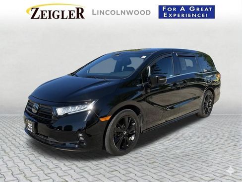 Used 2023 Honda Odyssey Sport image 2