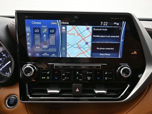 Used 2020 Toyota Highlander Platinum image 28