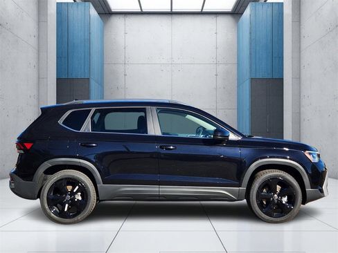 New 2026 Volkswagen Taos SEL image 27