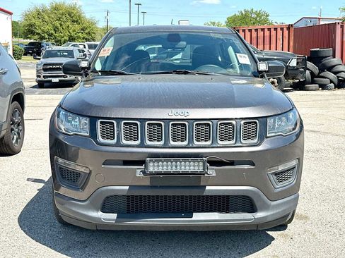 Used 2019 Jeep Compass Sport image 2
