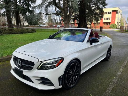Used 2019 Mercedes-Benz C 300 Cabriolet image 2