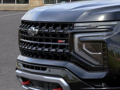 New 2026 Chevrolet Suburban Z71 AWD/4WD image 13