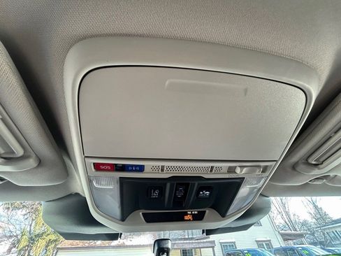 Used 2022 Subaru Forester Premium image 17