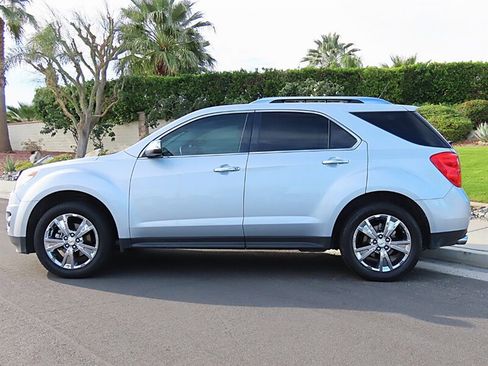 Used 2011 Chevrolet Equinox LTZ image 8
