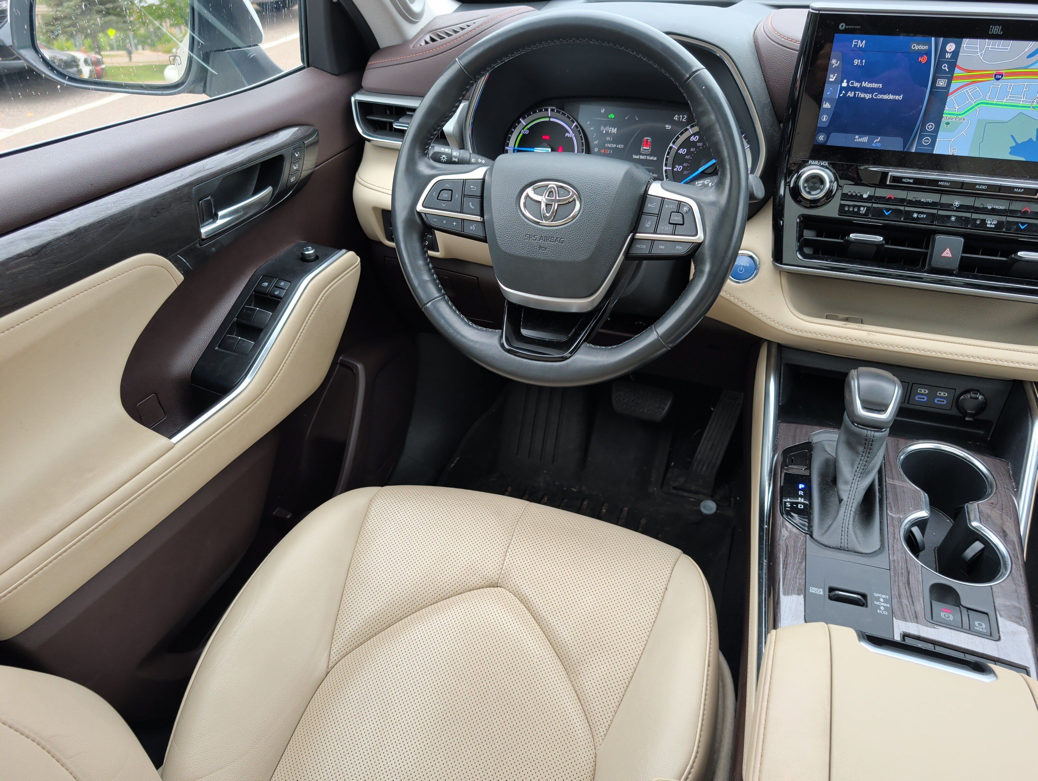 Used 2022 Toyota Highlander Platinum AWD/4WD image 9