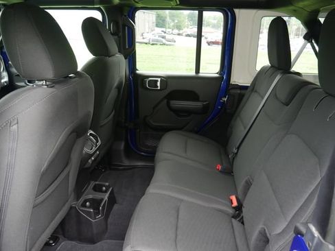 Used 2018 Jeep Wrangler Unlimited Sport S AWD/4WD image 23