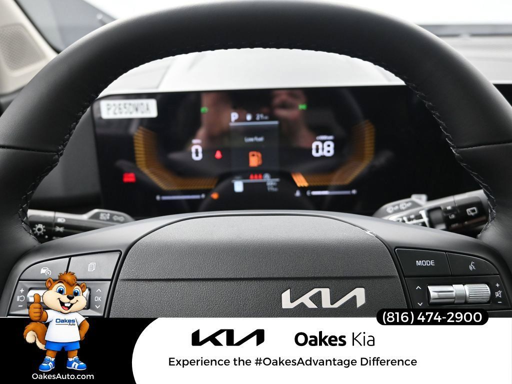 Certified 2026 Kia Sportage EX w/ EX Panorama Roof Package FWD image 14