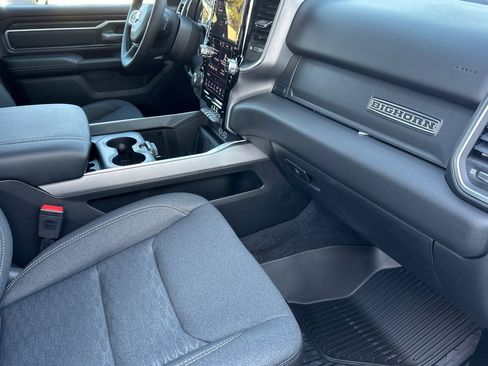 New 2026 RAM 1500 4x4 Crew Cab image 15