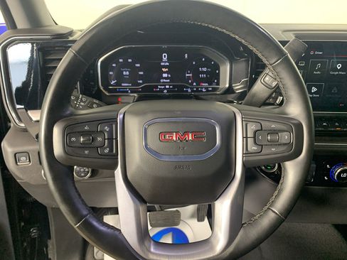 Used 2025 GMC Sierra 1500 SLT RWD image 19