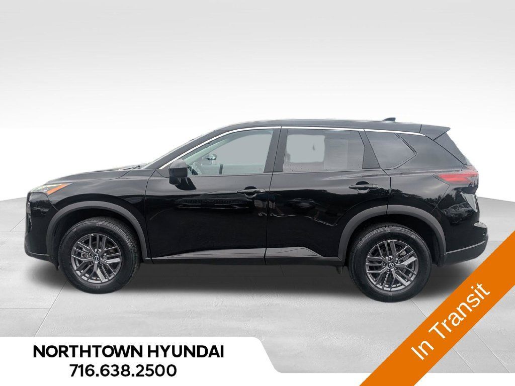 Used 2026 Nissan Rogue SV AWD/4WD image 3