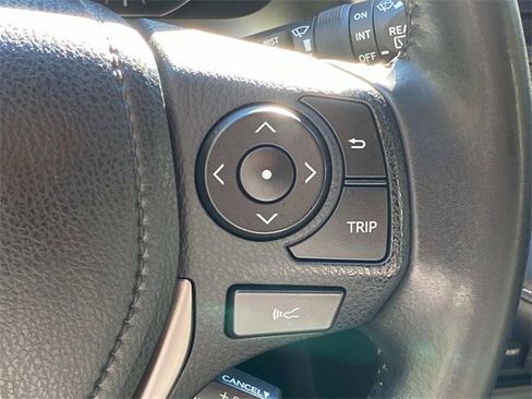 Used 2018 Toyota RAV4 Limited image 21