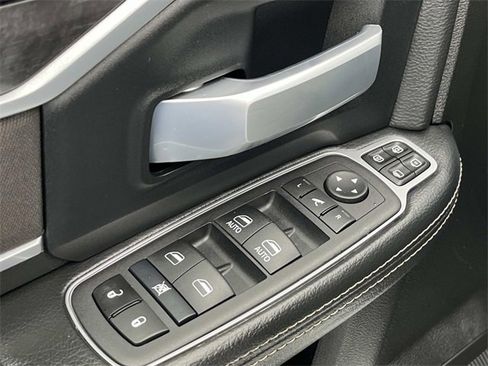 Used 2024 RAM 3500 Big Horn image 30