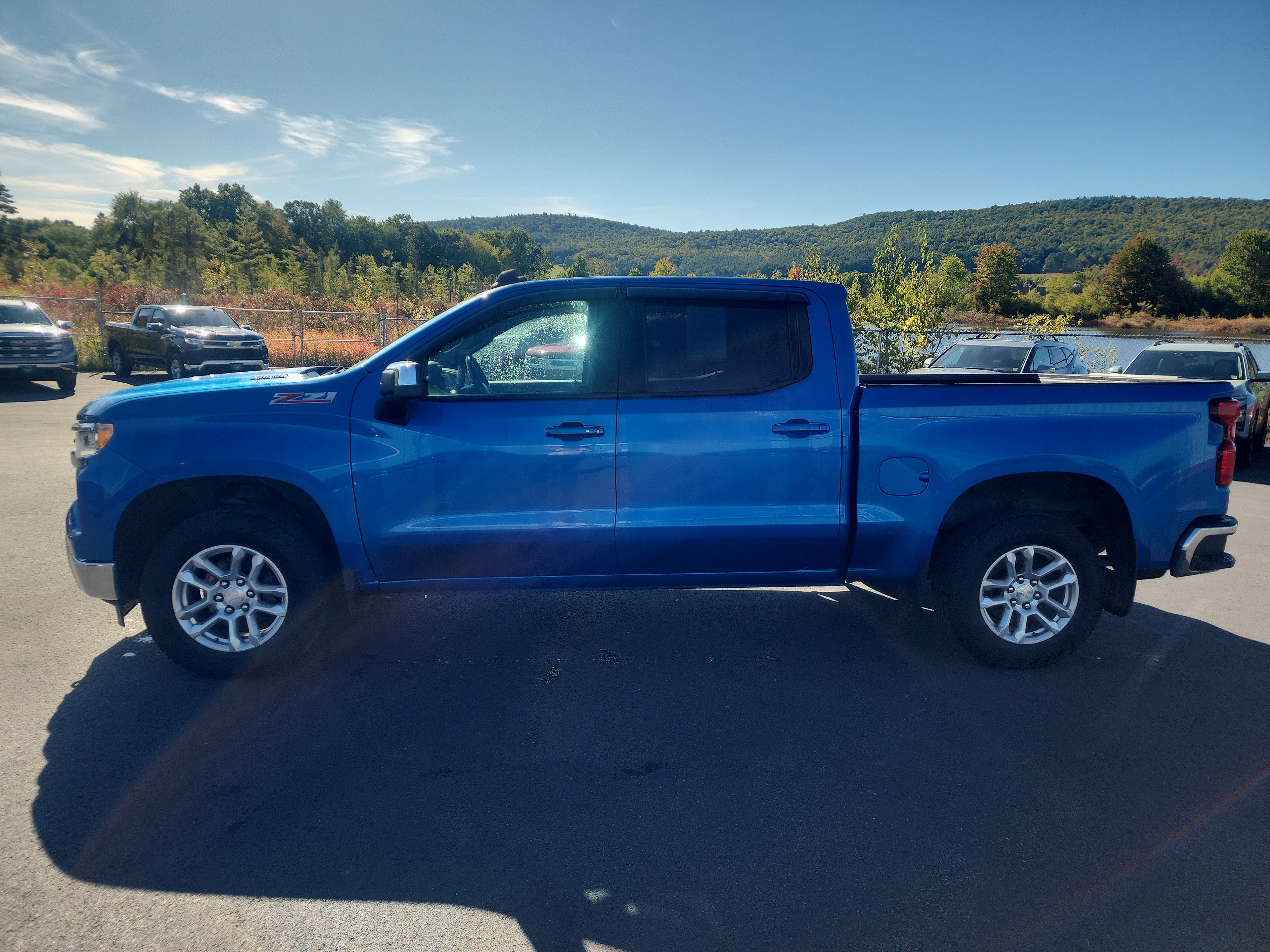 Certified 2022 Chevrolet Silverado 1500 LT AWD/4WD image 5