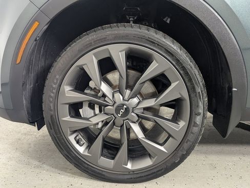 Used 2022 Kia Sorento SX Prestige w/ Rust Color Package image 9