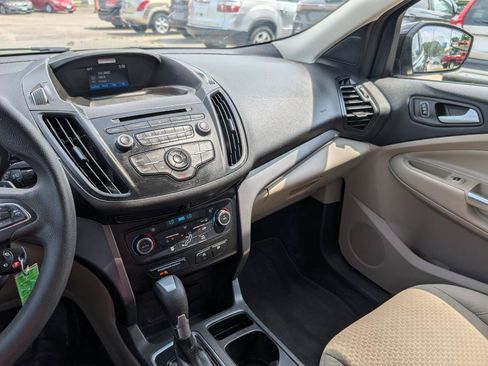 Used 2017 Ford Escape SE FWD image 21